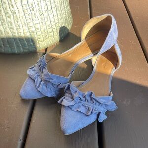 Periwinkle blue ruffle flats (size 8)